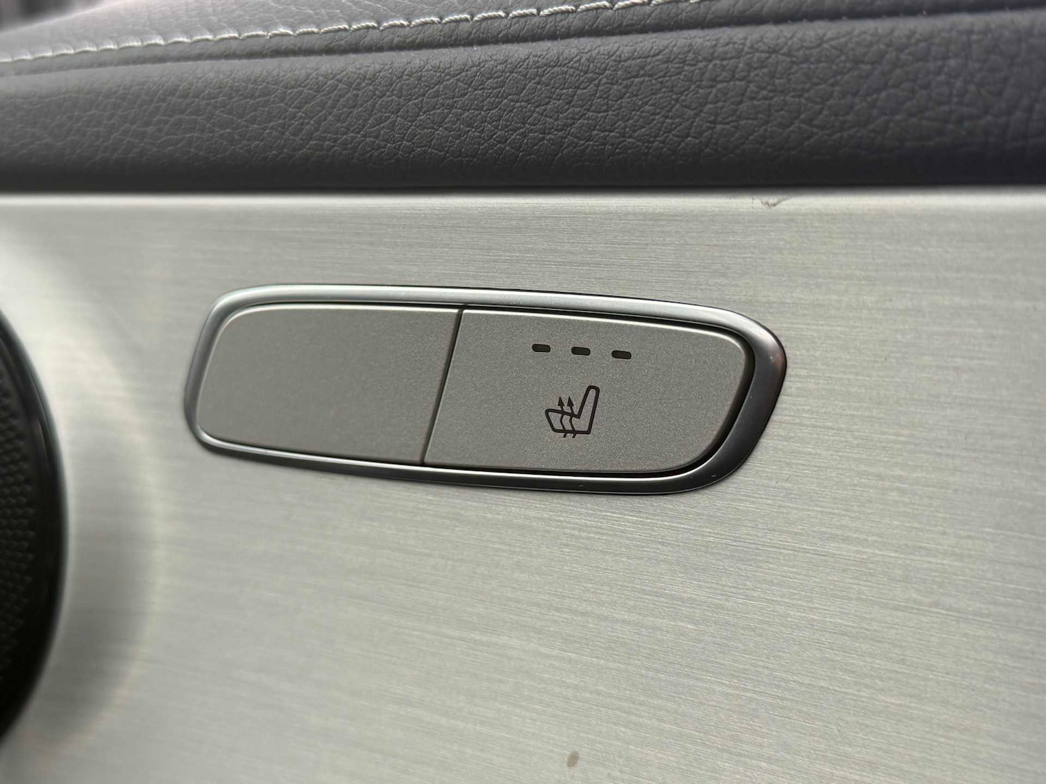 Used Mercedes-Benz GLC 2023 for sale - 76515656: Photo 31