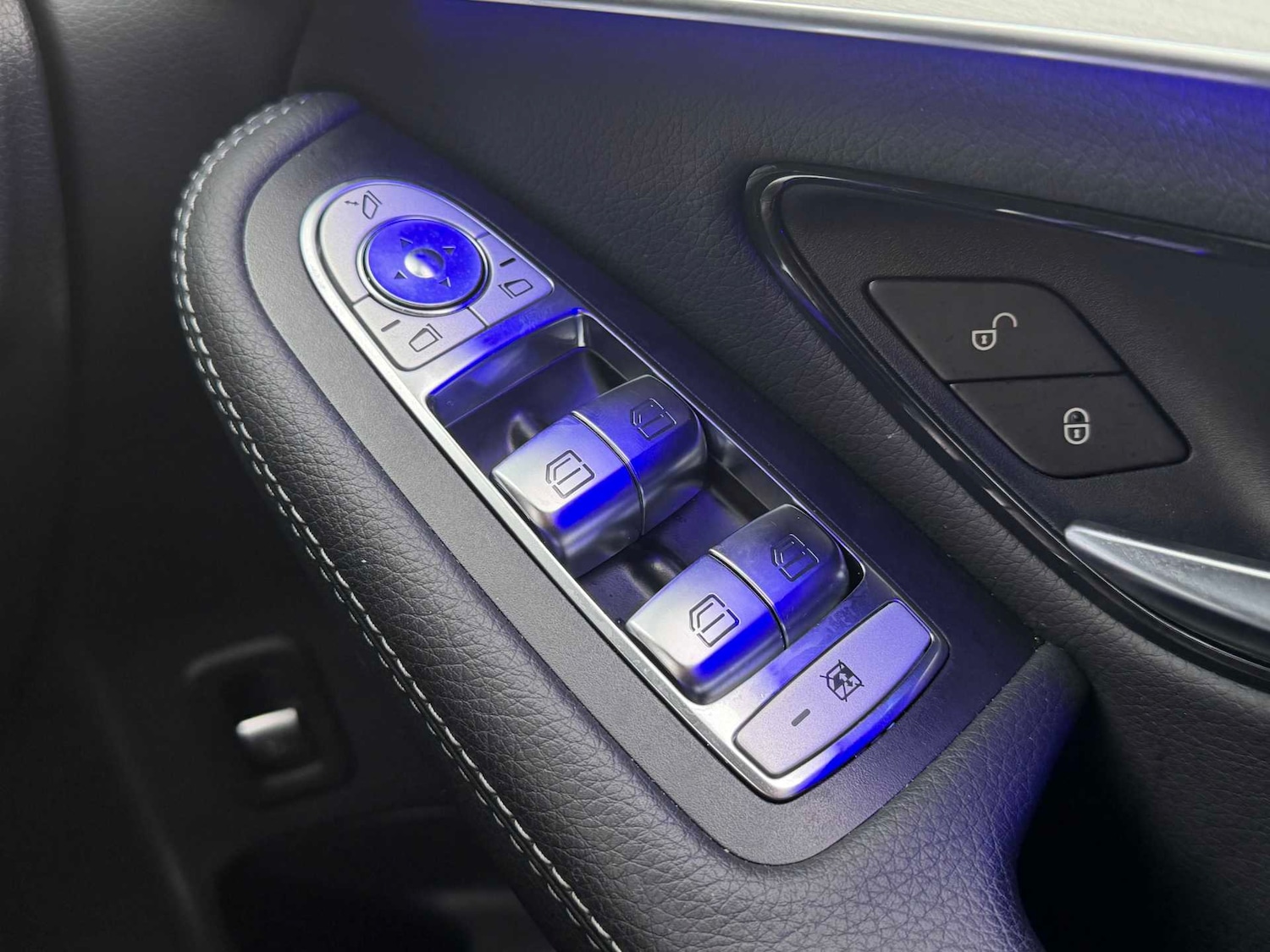 Used Mercedes-Benz GLC 2023 for sale - 76515656: Photo 33