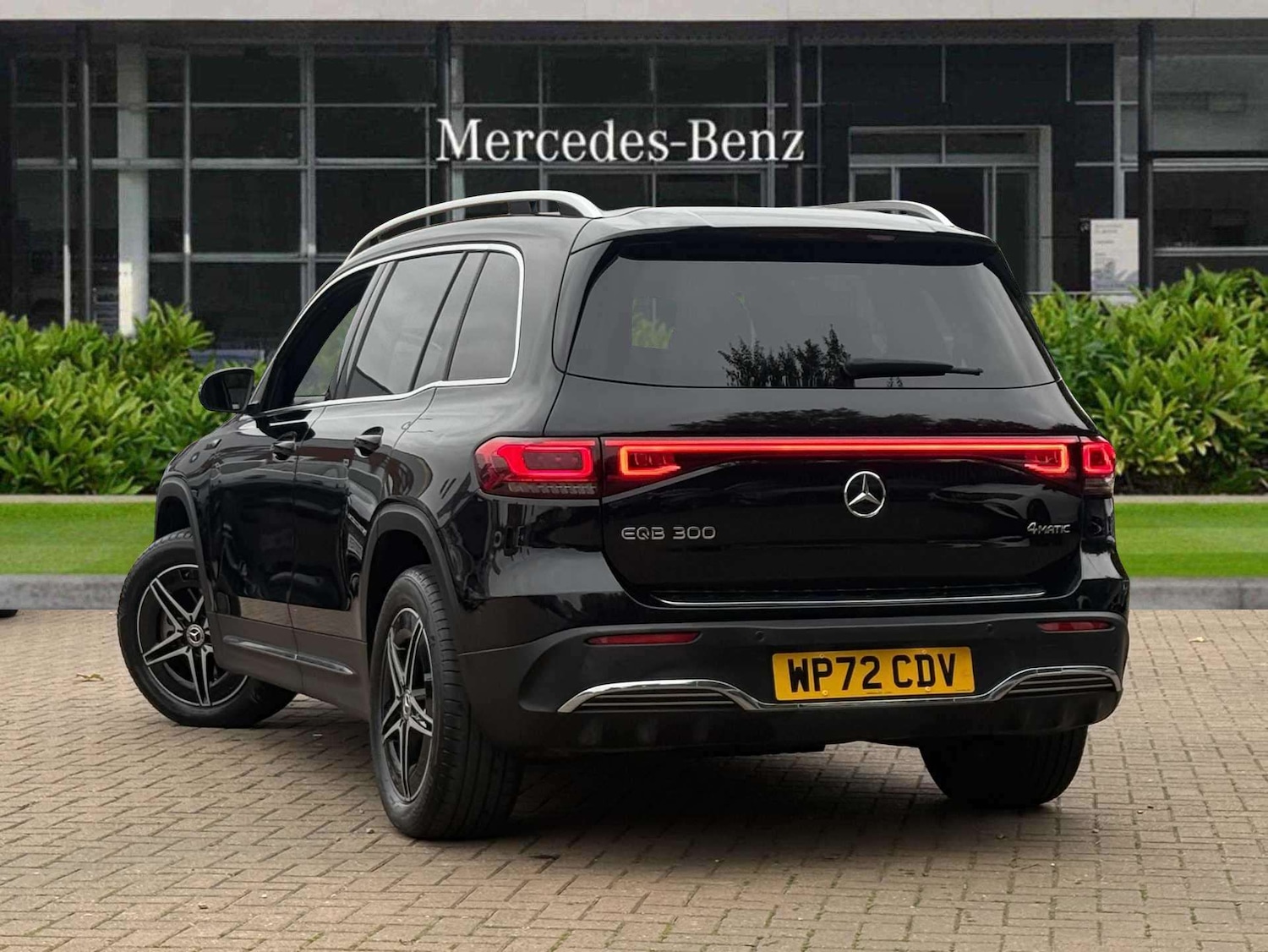 Used Mercedes-Benz EQB 2022 for sale - 76156141: Photo 2