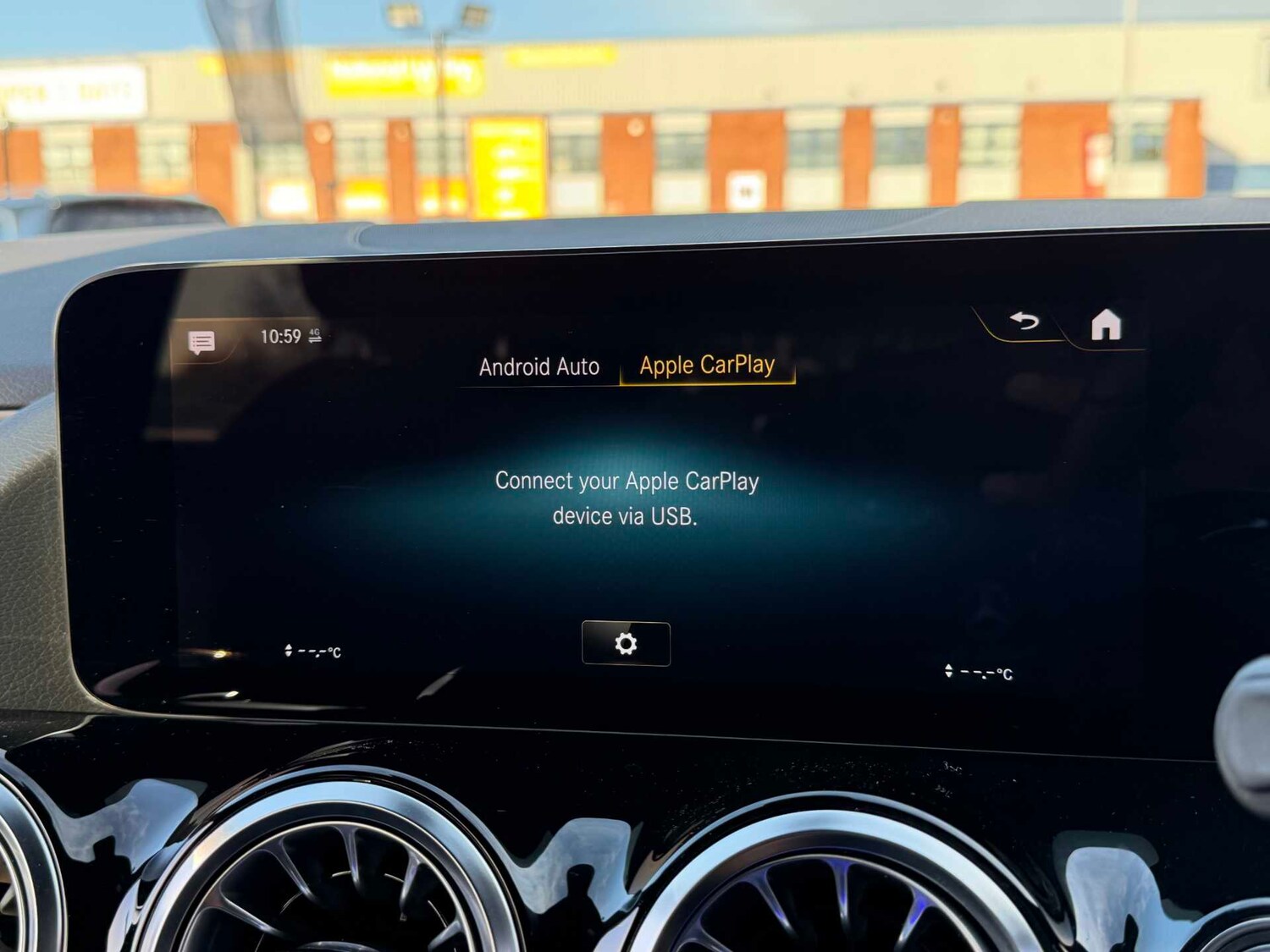 Used Mercedes-Benz GLA 2023 for sale - 77348155: Photo 27