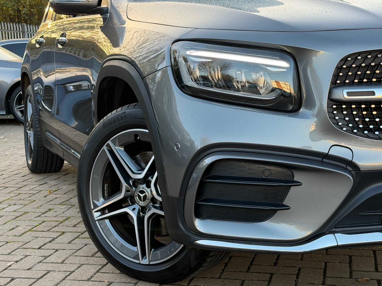 Used Mercedes-Benz GLB 2024 for sale - 76501789: Photo 3