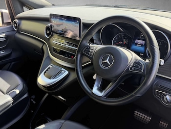 Used Mercedes-Benz V-Class 2023 for sale - 77914153: Photo