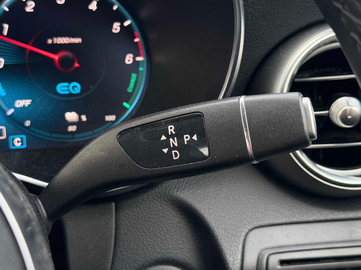 Used Mercedes-Benz GLC 2021 for sale - 77112242: Photo 32