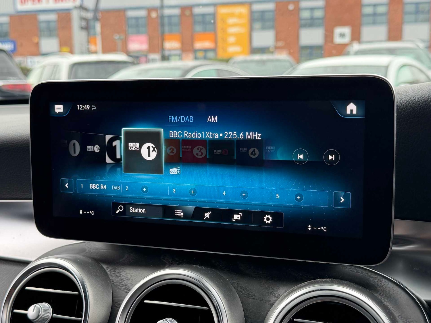 Used Mercedes-Benz GLC 2019 for sale - 76564567: Photo 24