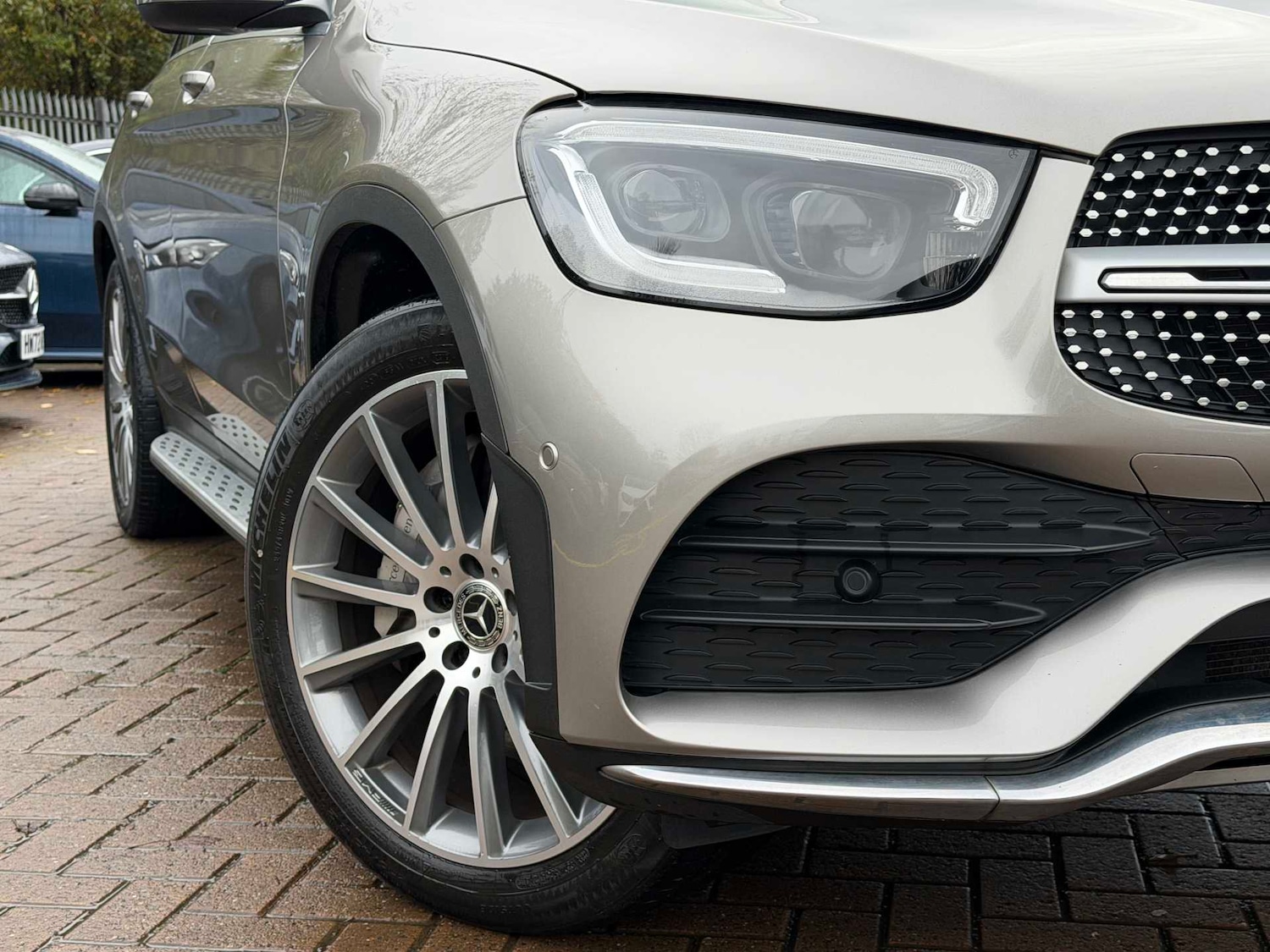 Used Mercedes-Benz GLC 2019 for sale - 76564567: Photo 3