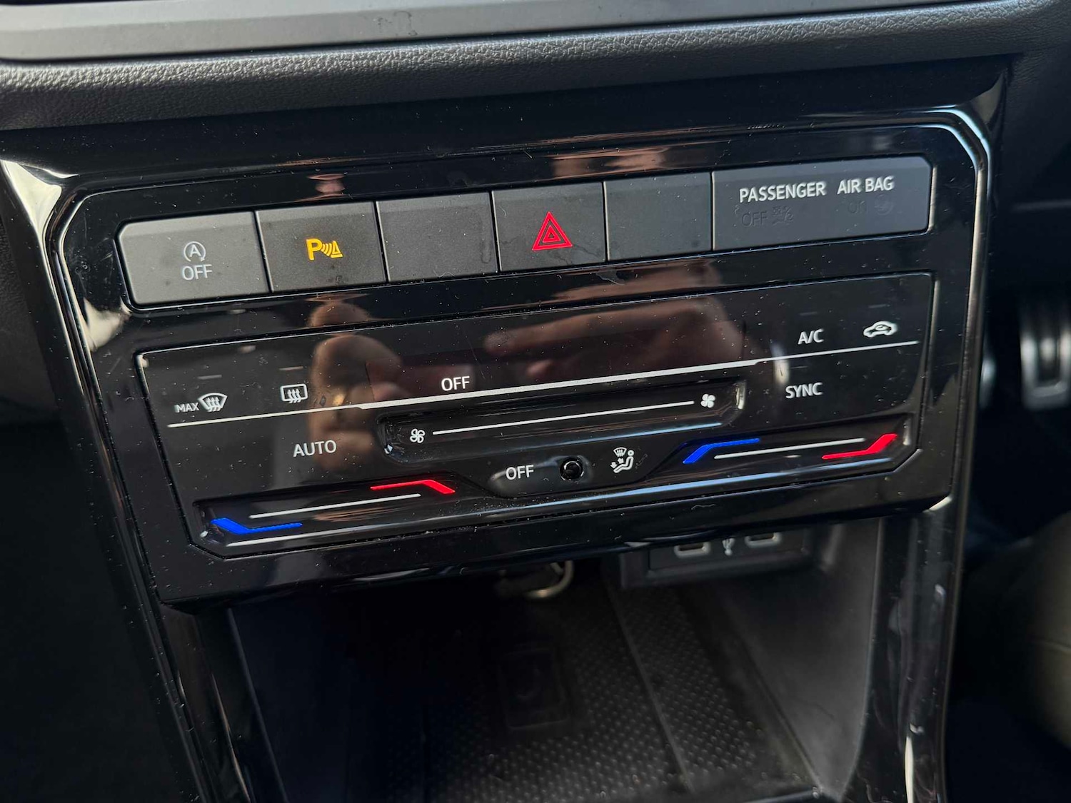 Used Volkswagen T-Cross 2023 for sale - 77294300: Photo 28