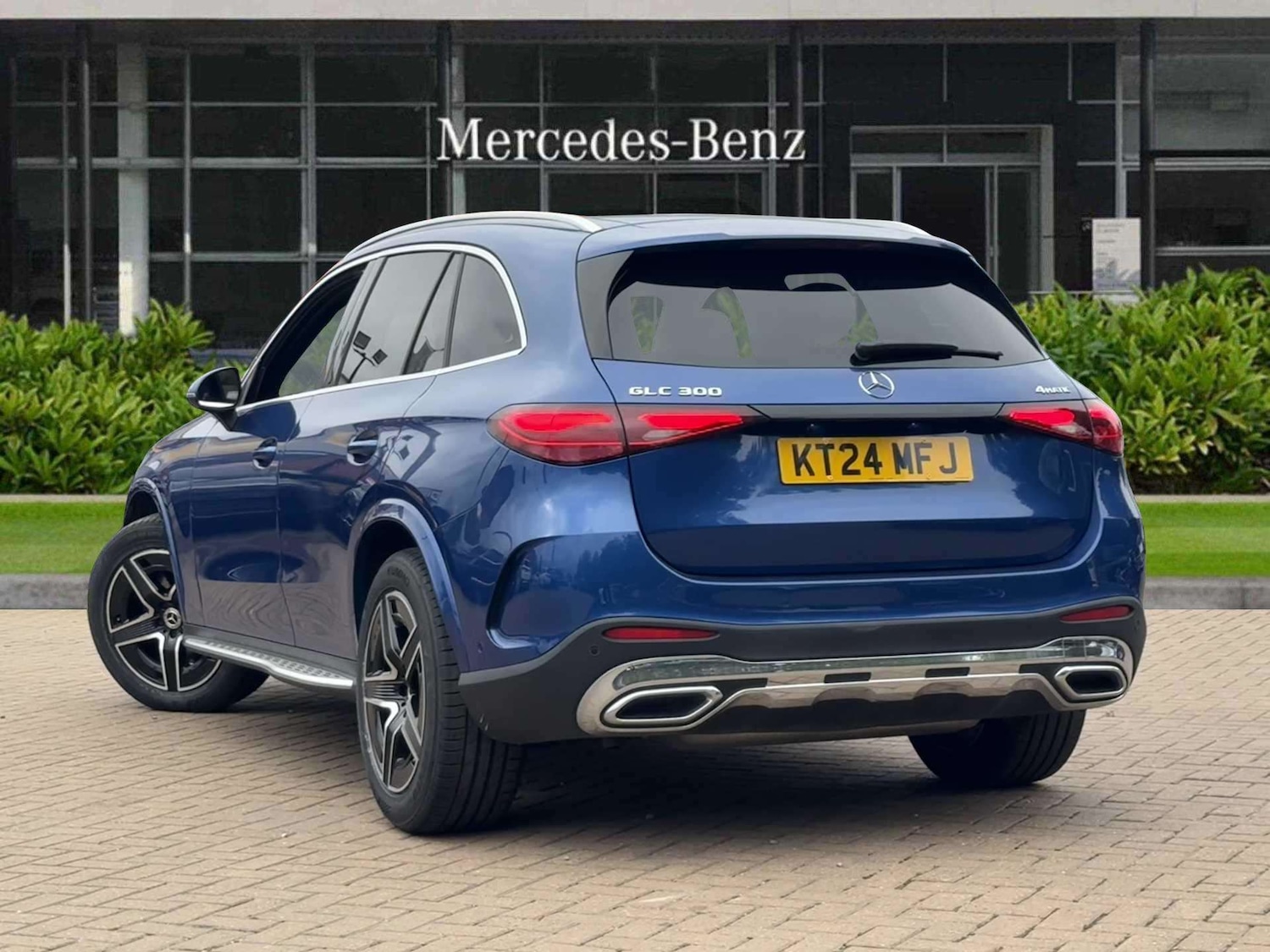 Used Mercedes-Benz GLC 2024 for sale - 76156301: Photo 2