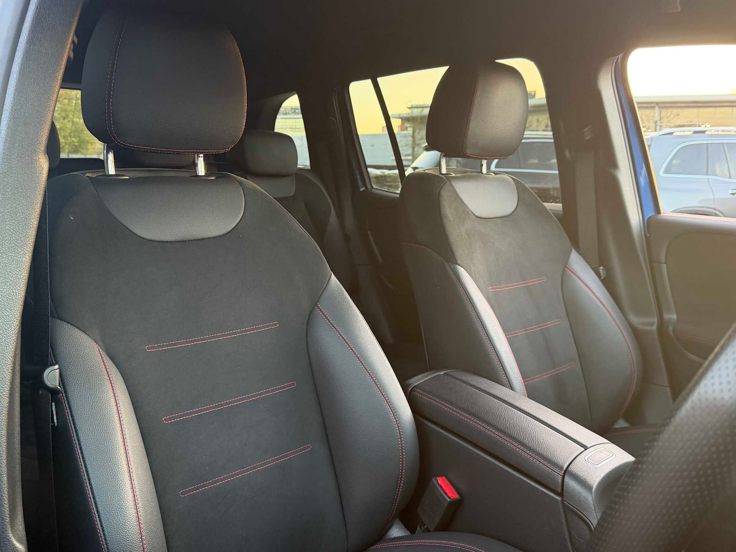 Used Mercedes-Benz GLB 2024 for sale - 76501827: Photo 33