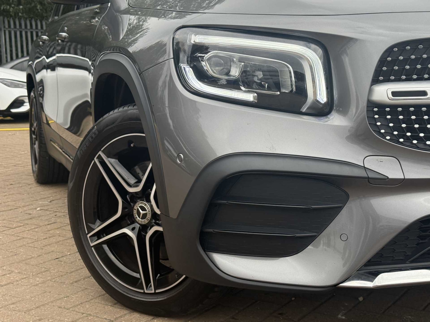 Used Mercedes-Benz GLB 2022 for sale - 76262354: Photo 3