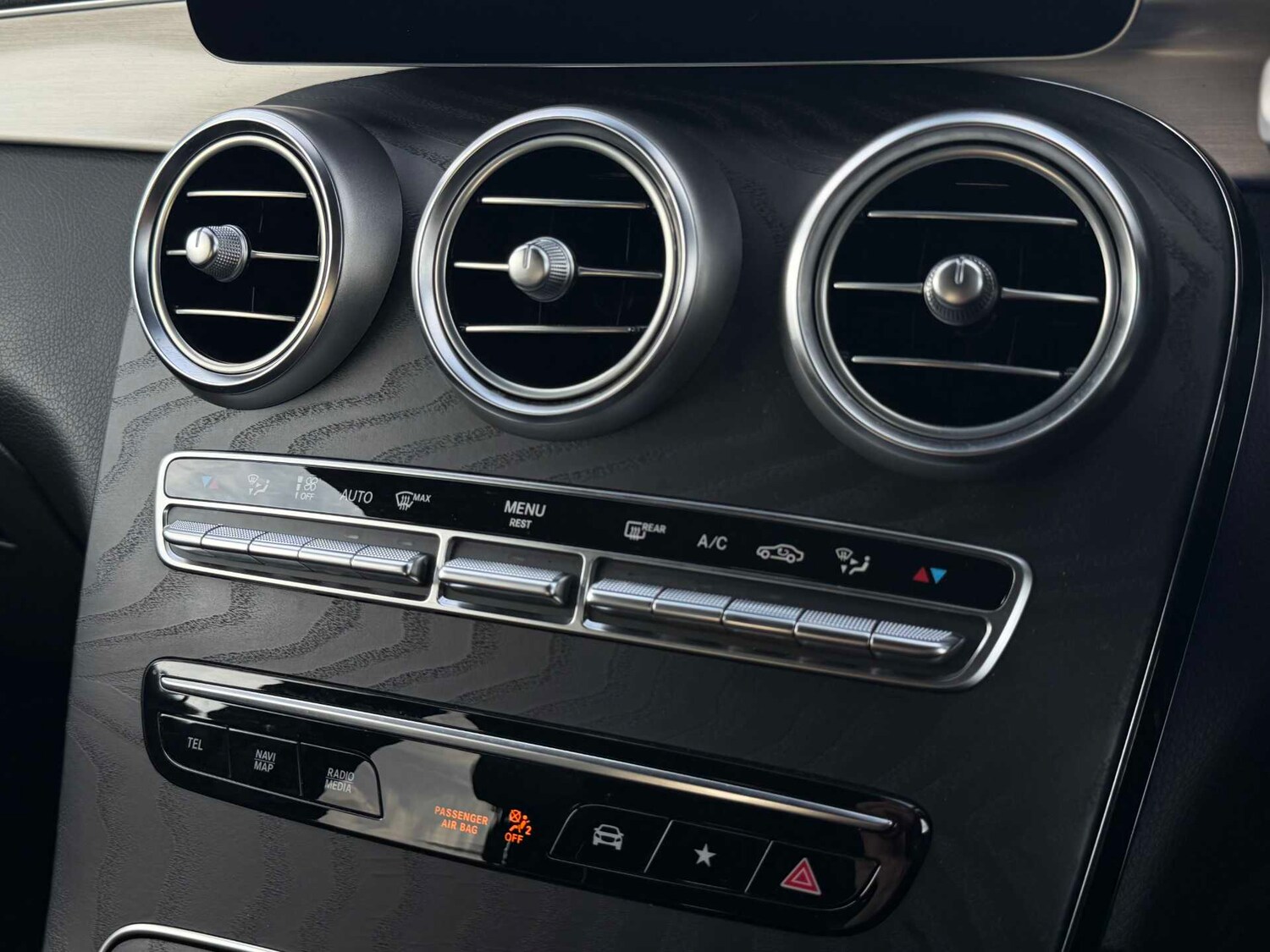 Used Mercedes-Benz GLC 2022 for sale - 77943157: Photo 31