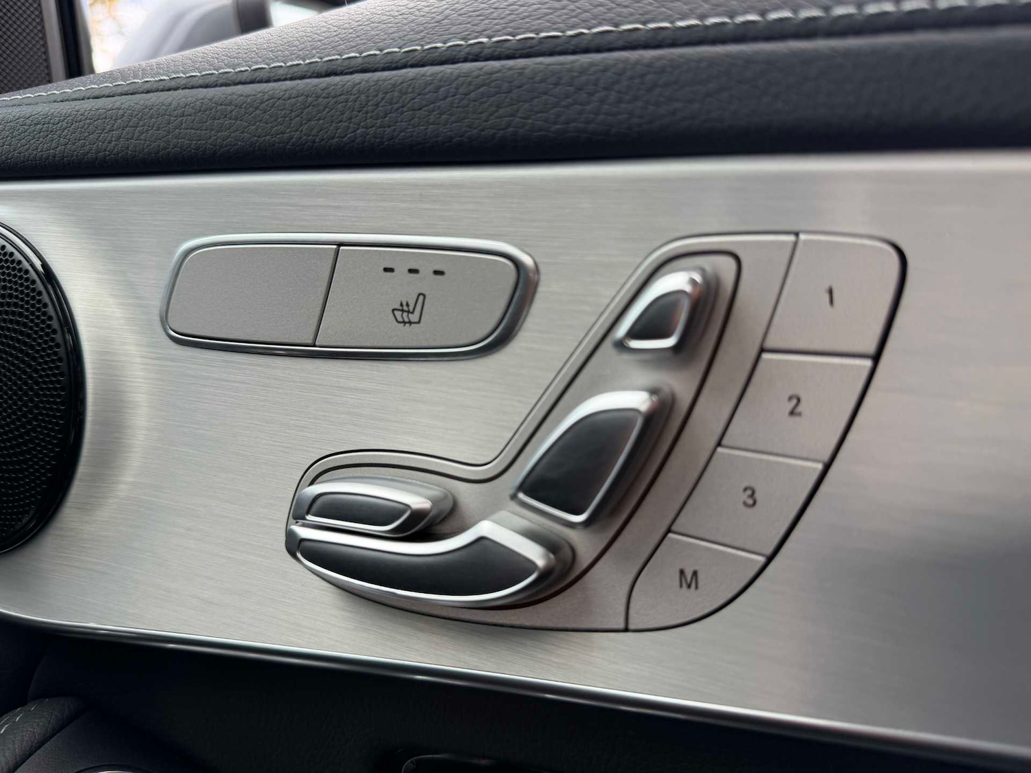 Used Mercedes-Benz GLC 2022 for sale - 77103170: Photo 32