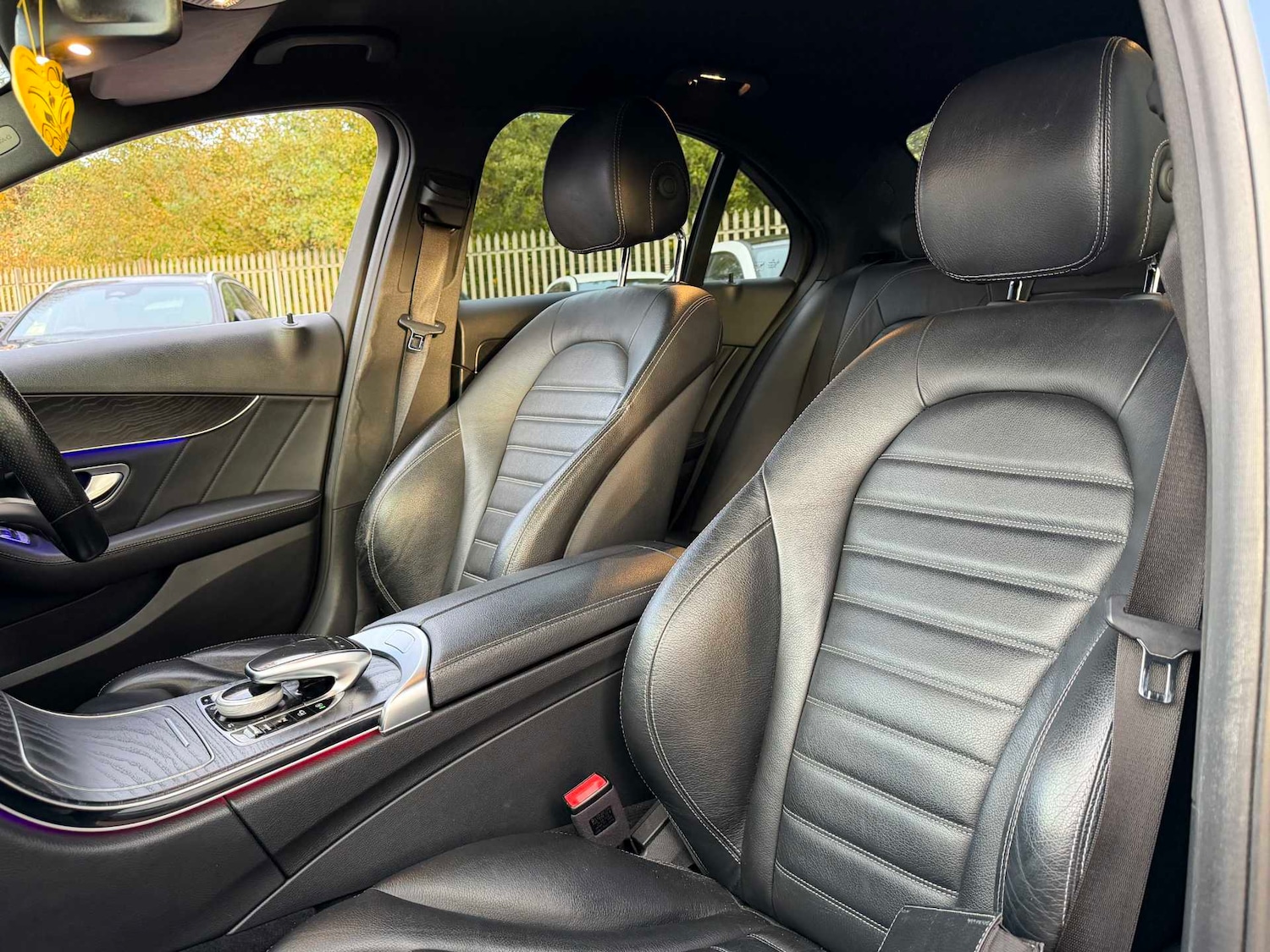 Used Mercedes-Benz C Class 2020 for sale - 76421078: Photo 3