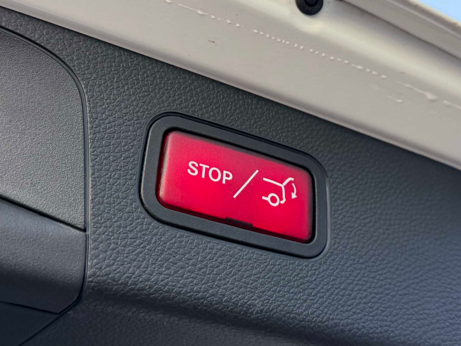 Used Mercedes-Benz GLC 2019 for sale - 76540797: Photo 12