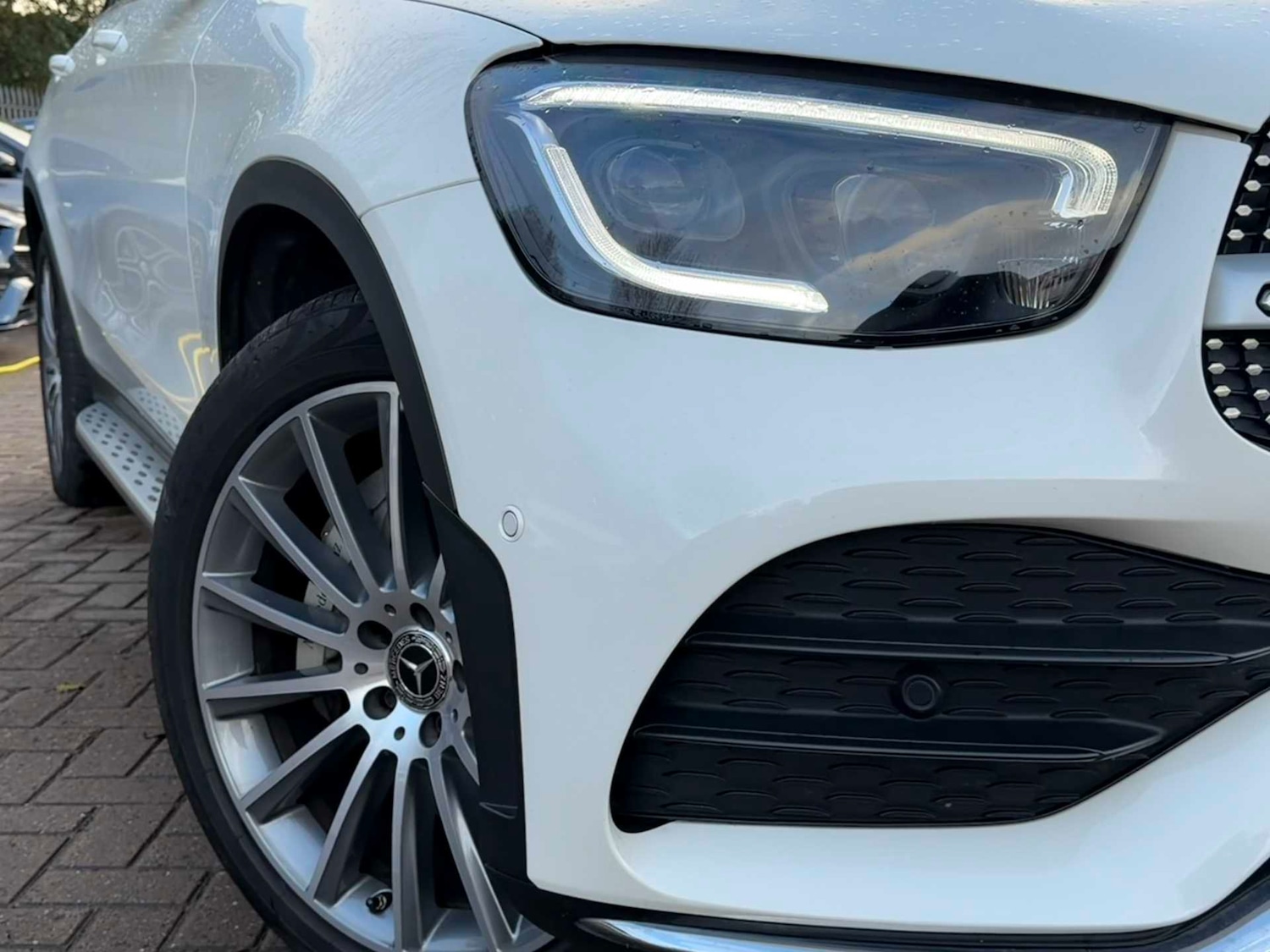 Used Mercedes-Benz GLC 2019 for sale - 76540797: Photo 3