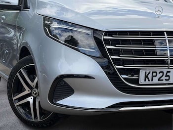 Used Mercedes-Benz V-Class 2025 for sale - 78755007: Photo