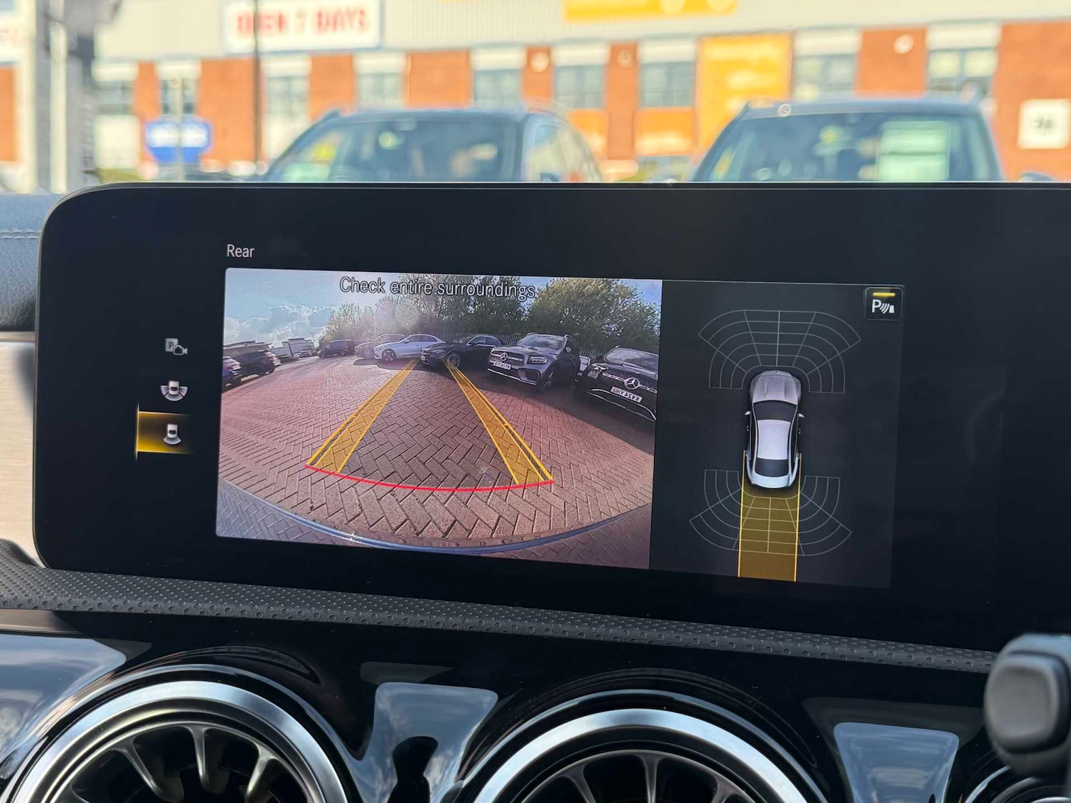 Used Mercedes-Benz CLA 2022 for sale - 76351600: Photo 27