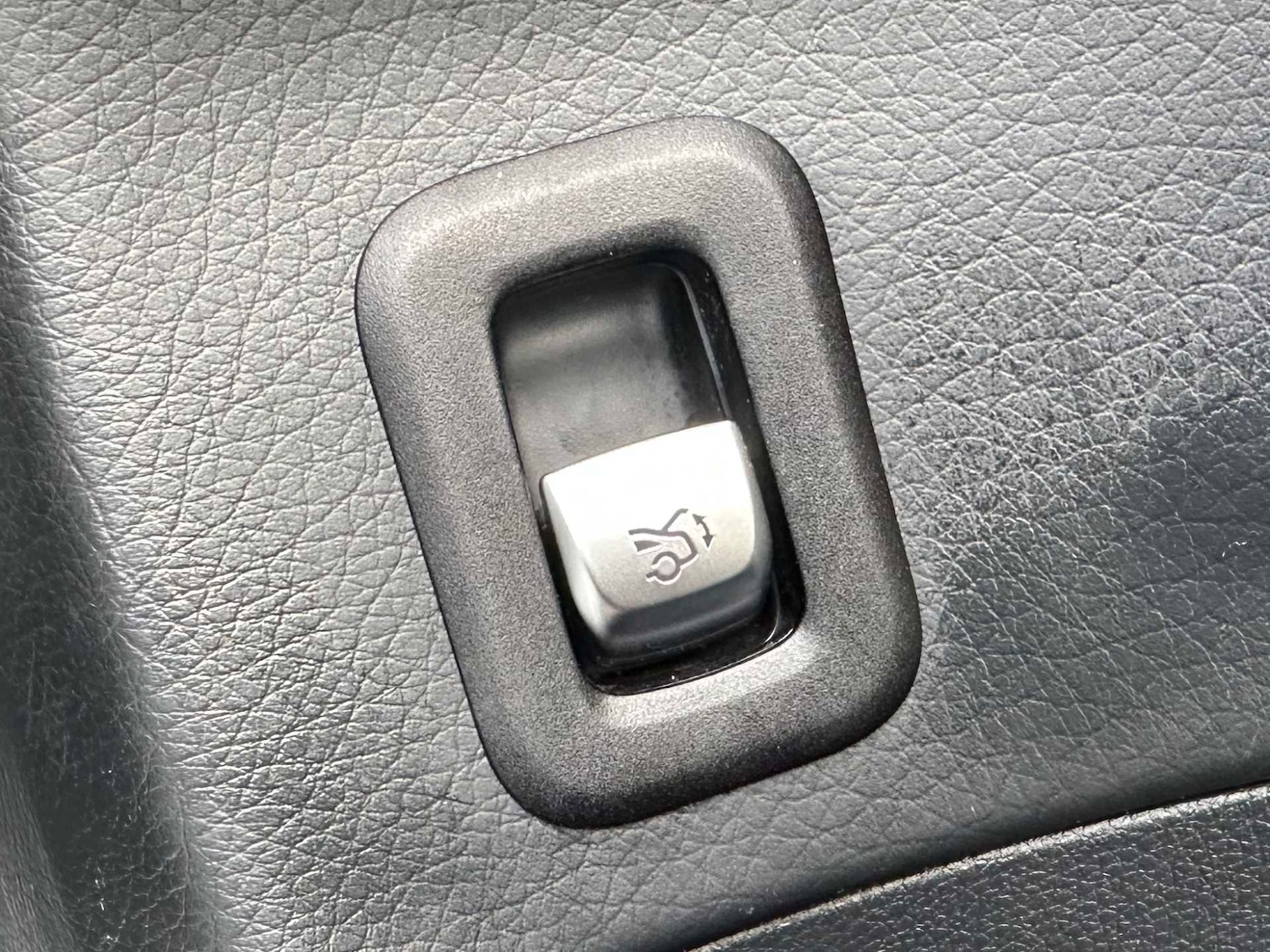 Used Mercedes-Benz GLC 2021 for sale - 77147395: Photo 24