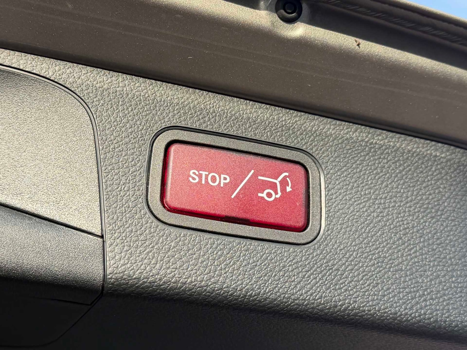 Used Mercedes-Benz GLC 2022 for sale - 76411207: Photo 12