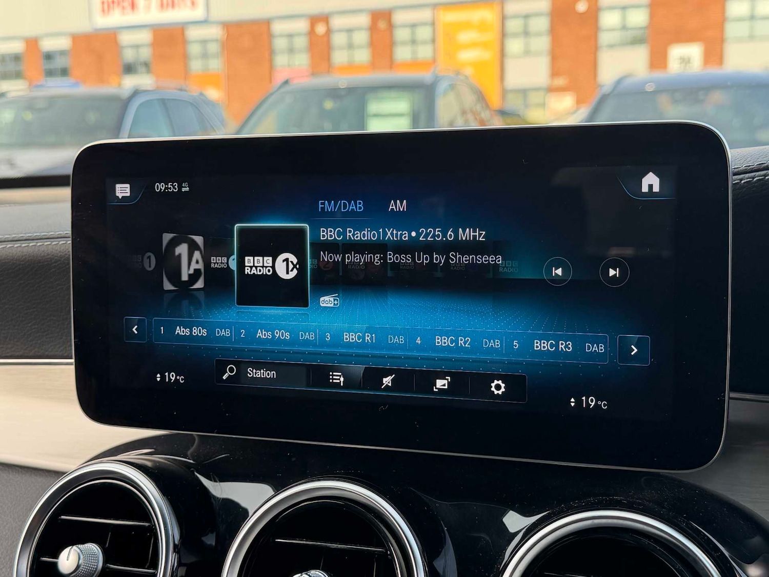 Used Mercedes-Benz GLC 2022 for sale - 76411207: Photo 26