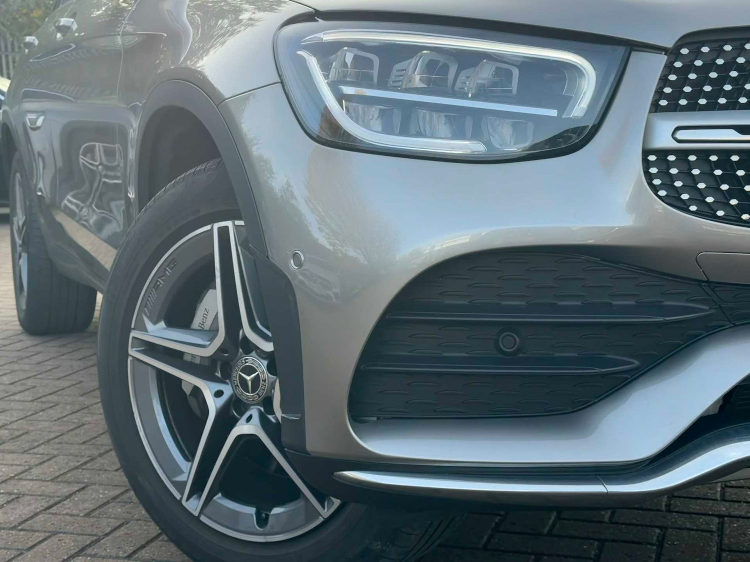 Used Mercedes-Benz GLC 2022 for sale - 76411207: Photo 3