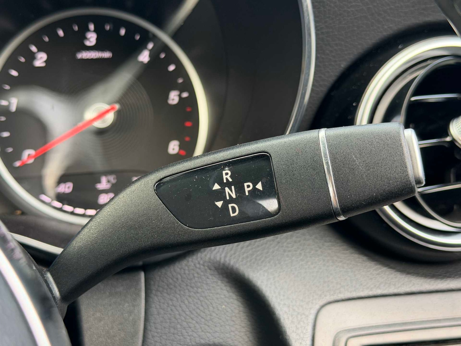 Used Mercedes-Benz GLC 2022 for sale - 76411207: Photo 32