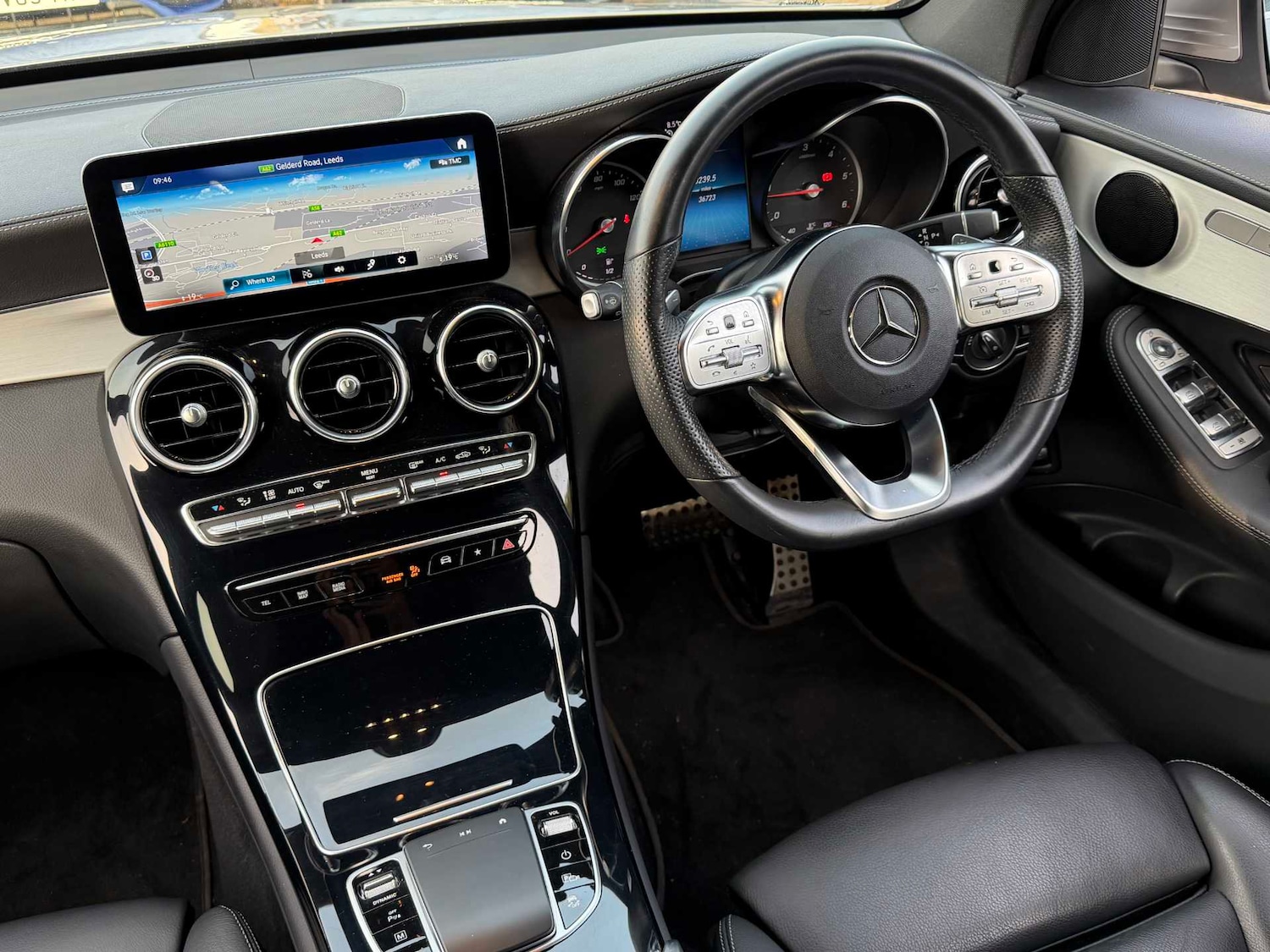 Used Mercedes-Benz GLC 2022 for sale - 76411207: Photo 4