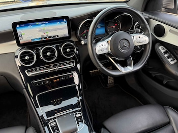 Used Mercedes-Benz GLC 2022 for sale - 76411207: Photo