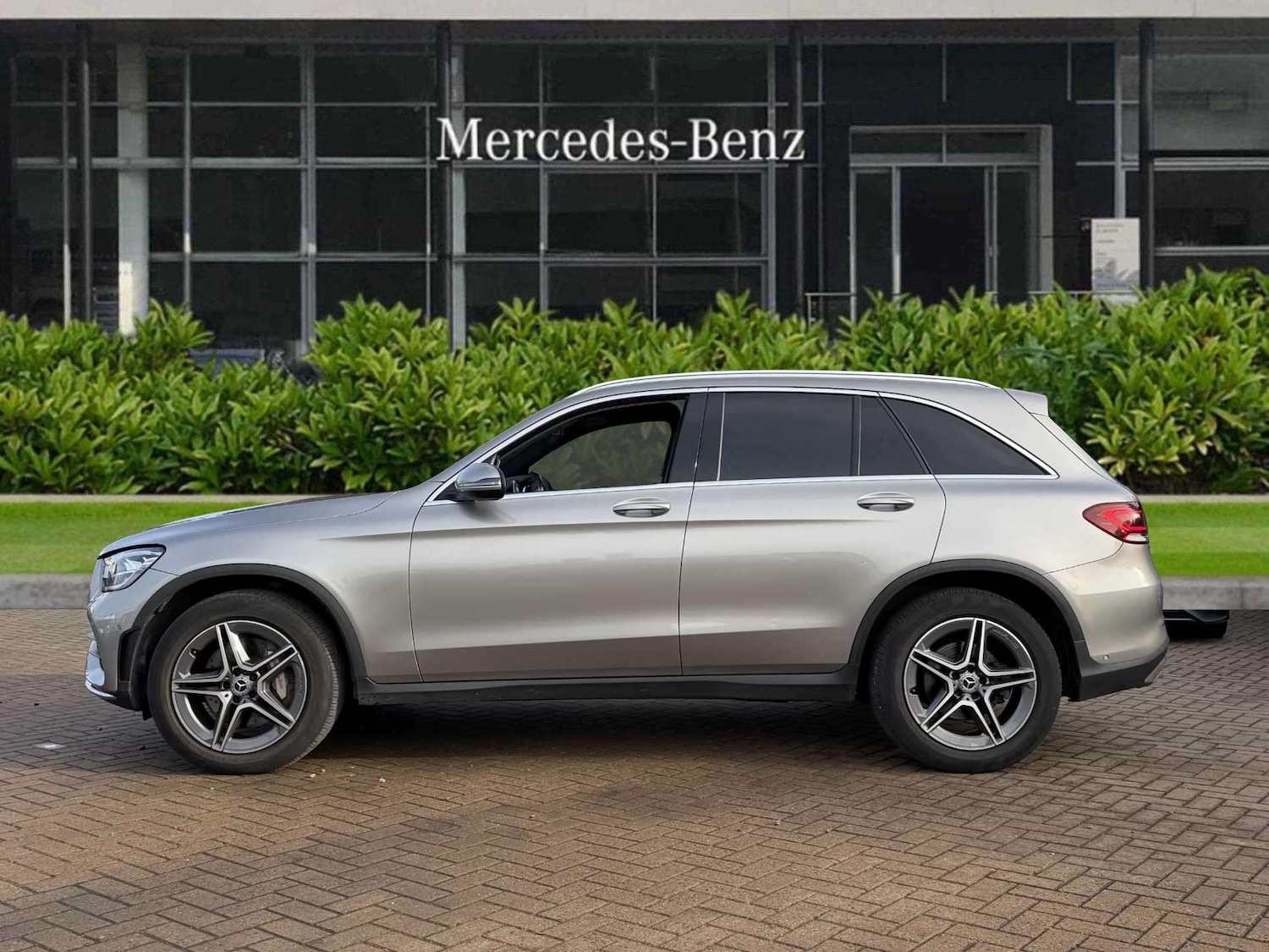 Used Mercedes-Benz GLC 2022 for sale - 76411207: Photo 8