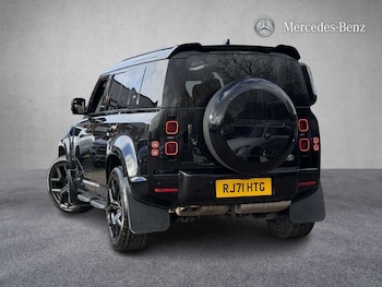 Used Land Rover Defender 2022 for sale - 77842508: Photo