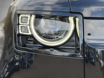 Used Land Rover Defender 2022 for sale - 77842508: Photo