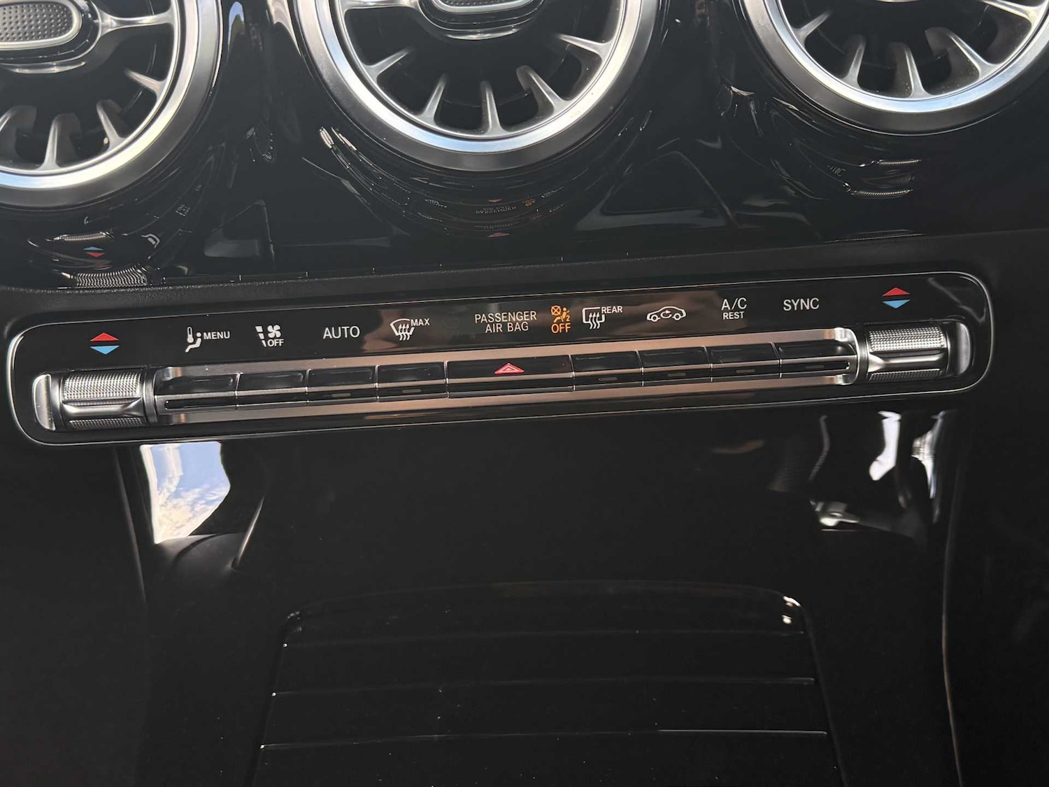 Used Mercedes-Benz CLA 2022 for sale - 76141749: Photo 29