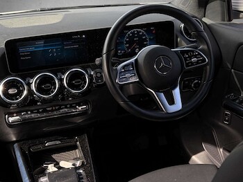 Used Mercedes-Benz GLA 2021 for sale - 77943528: Photo