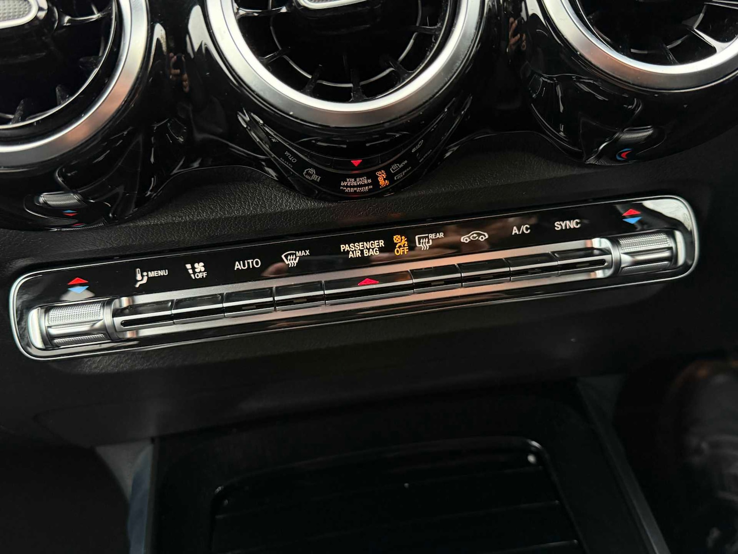 Used Mercedes-Benz GLB 2022 for sale - 77068554: Photo 28