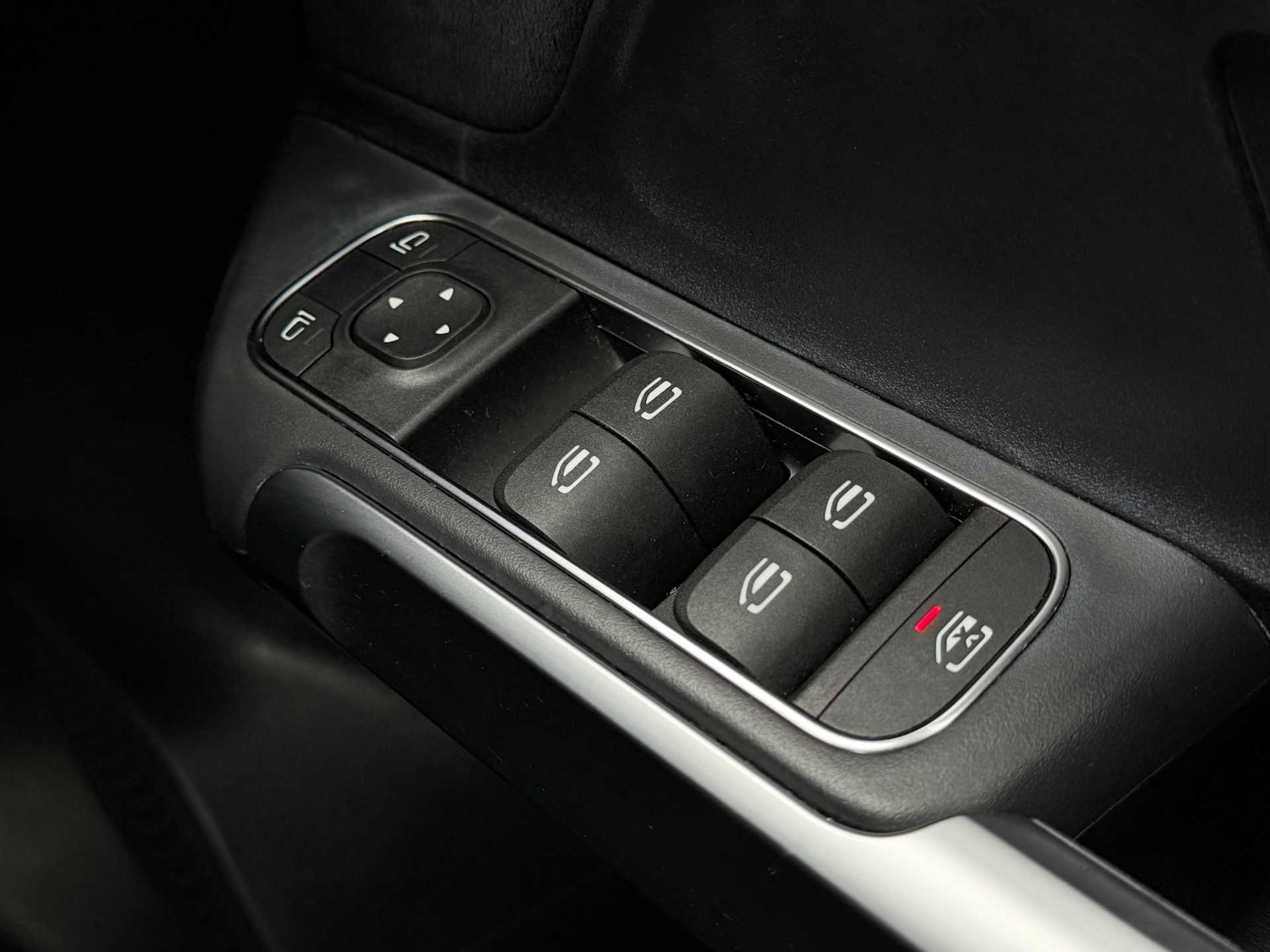 Used Mercedes-Benz GLB 2022 for sale - 77068554: Photo 32