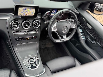 Used Mercedes-Benz GLC 2019 for sale - 77389883: Photo