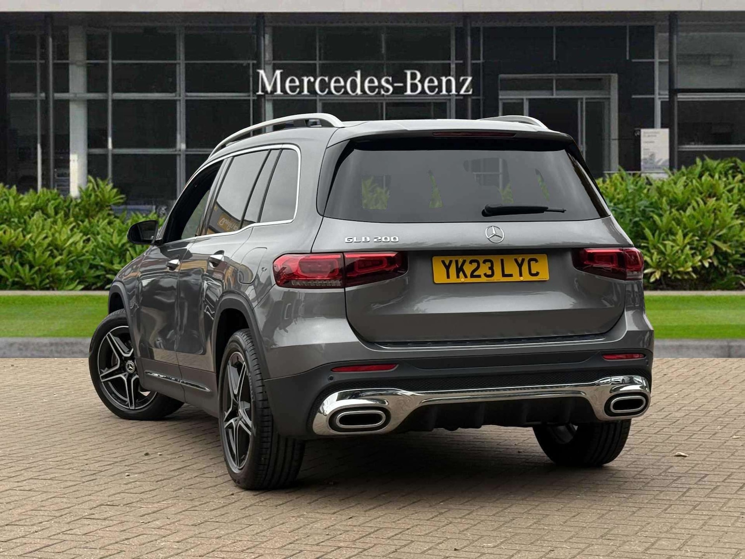 Used Mercedes-Benz GLB 2023 for sale - 76205261: Photo 2