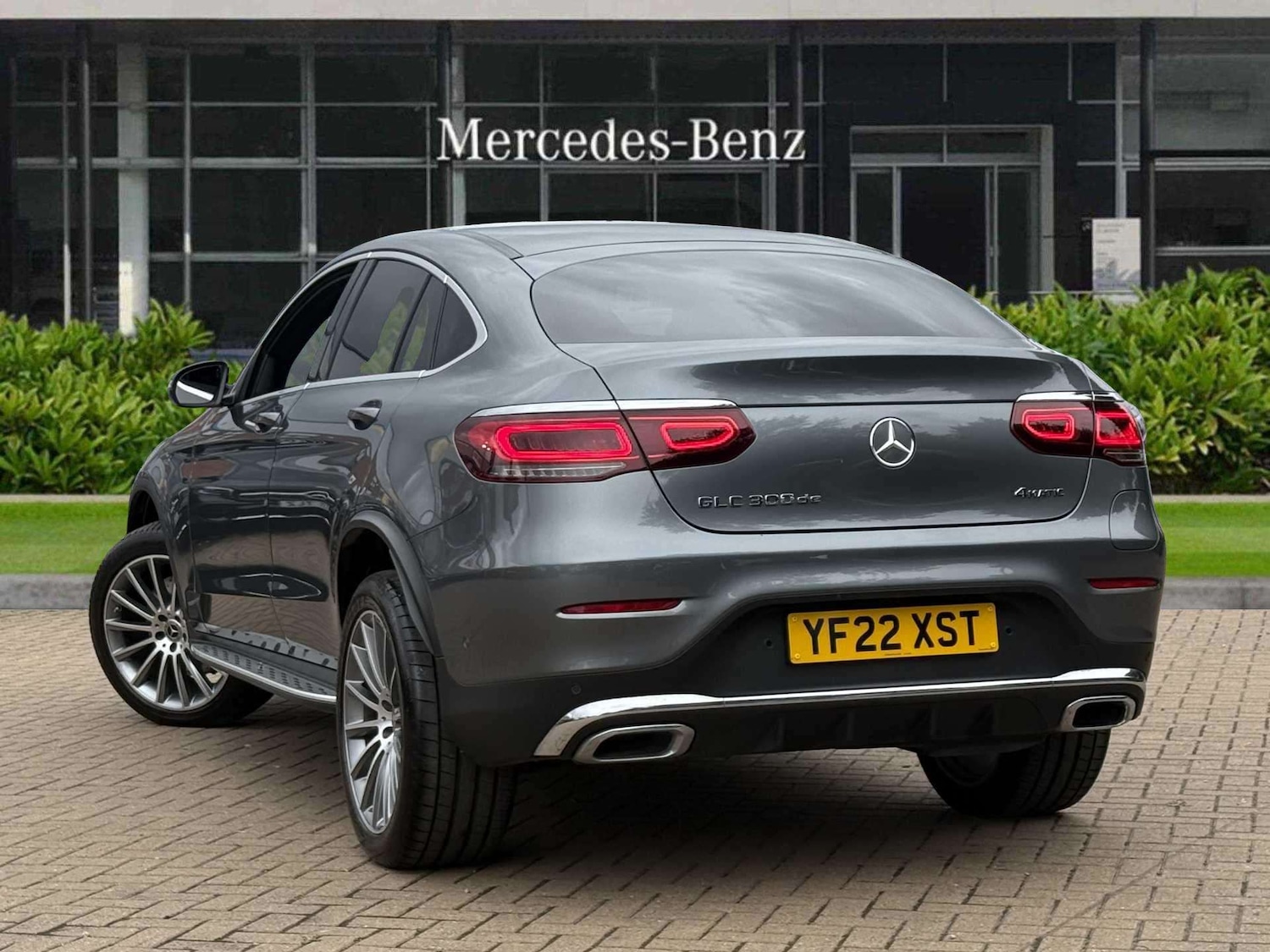 Used Mercedes-Benz GLC 2022 for sale - 75818491: Photo 2