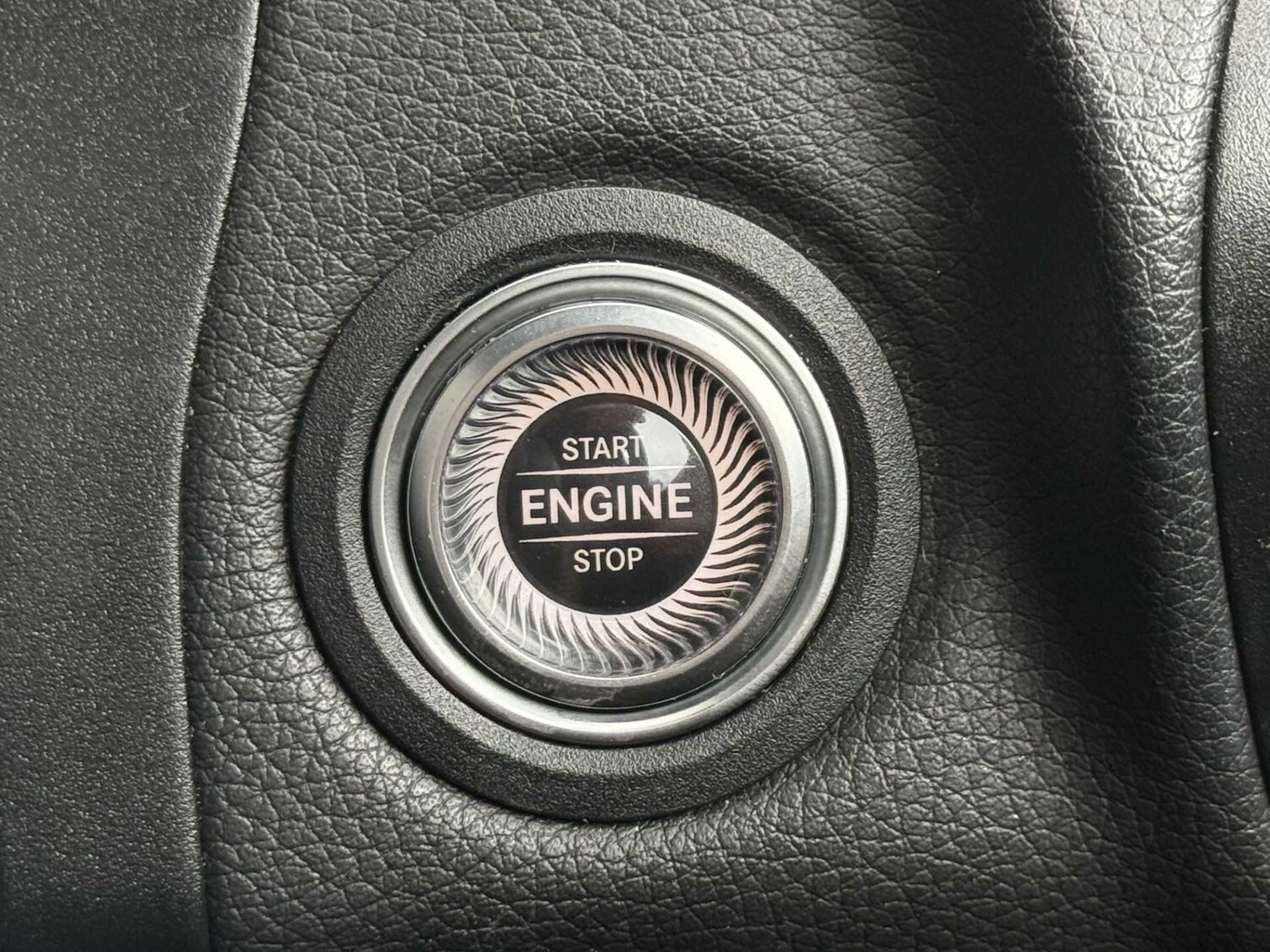 Used Mercedes-Benz GLC 2022 for sale - 75818491: Photo 33