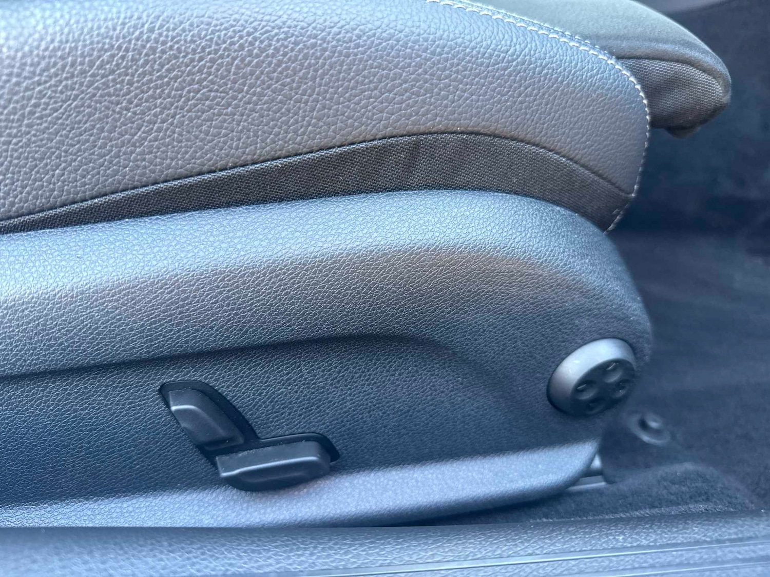 Used Mercedes-Benz C Class 2018 for sale - 76575922: Photo 30