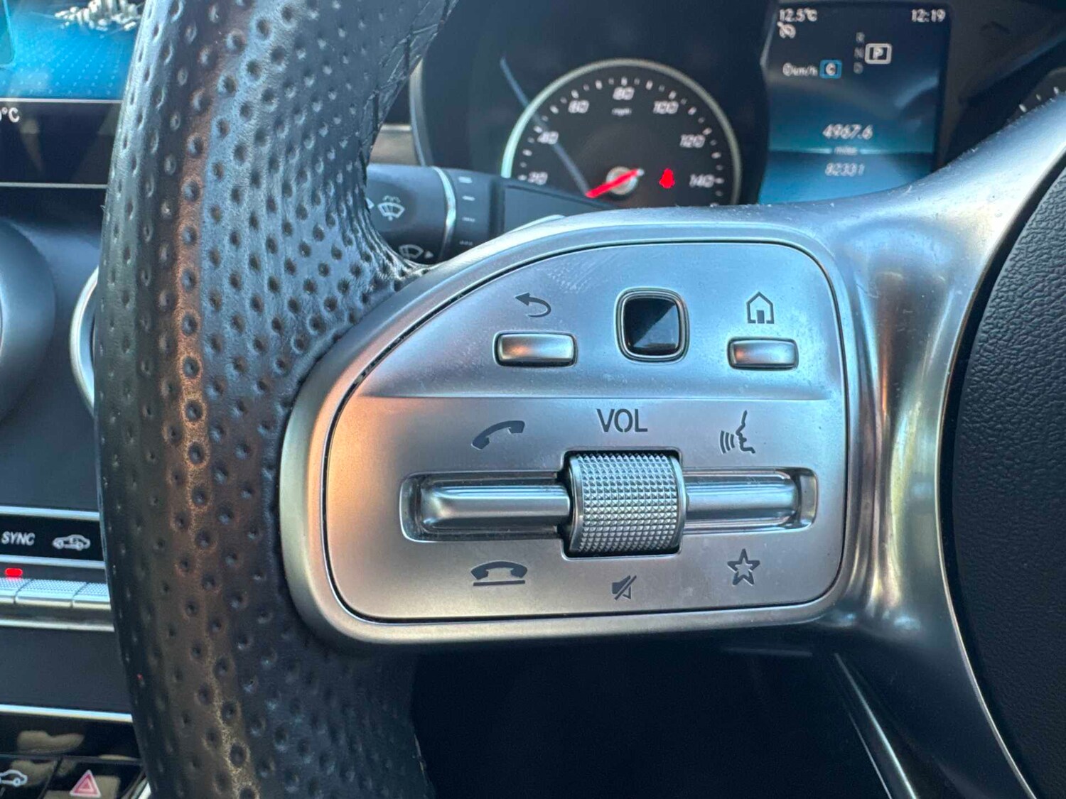 Used Mercedes-Benz C Class 2018 for sale - 76575922: Photo 34