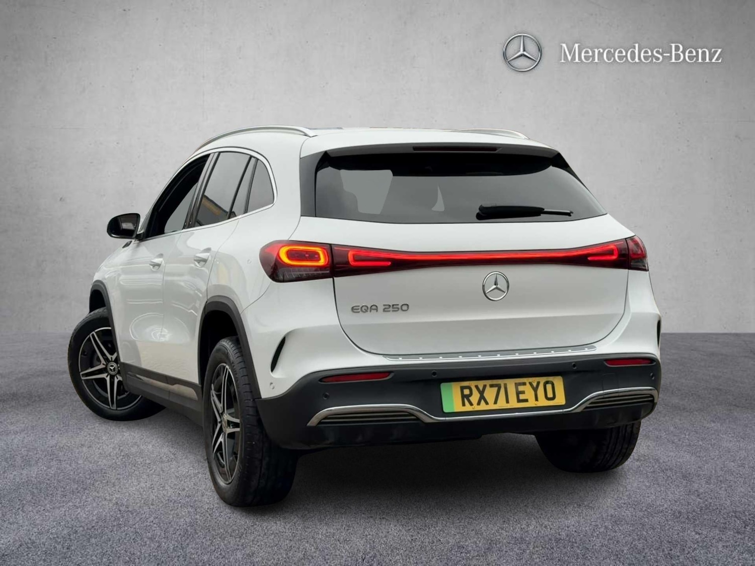 Used Mercedes-Benz EQA 2021 for sale - 77842542: Photo 2