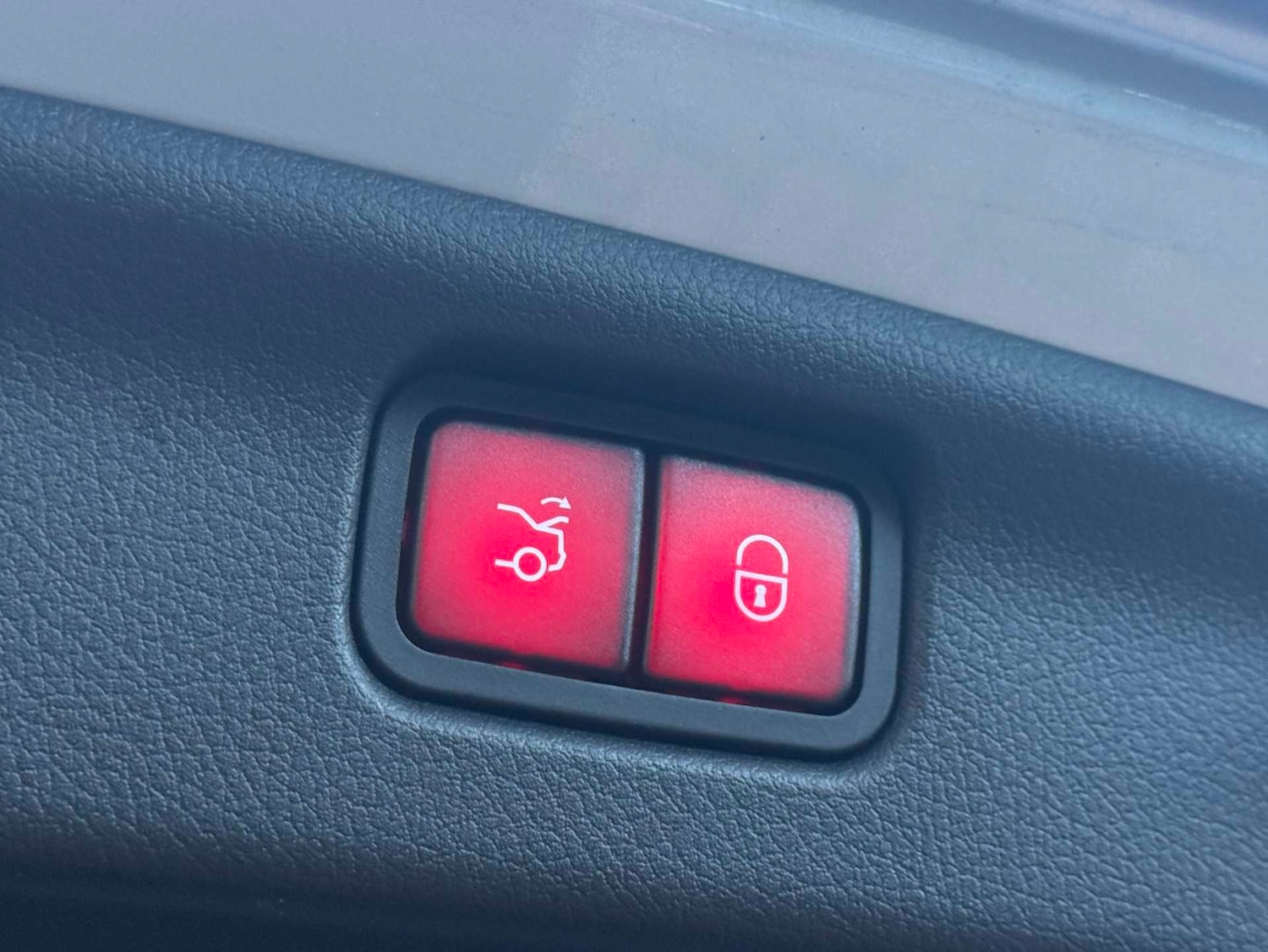 Used Mercedes-Benz C Class 2023 for sale - 76362662: Photo 12