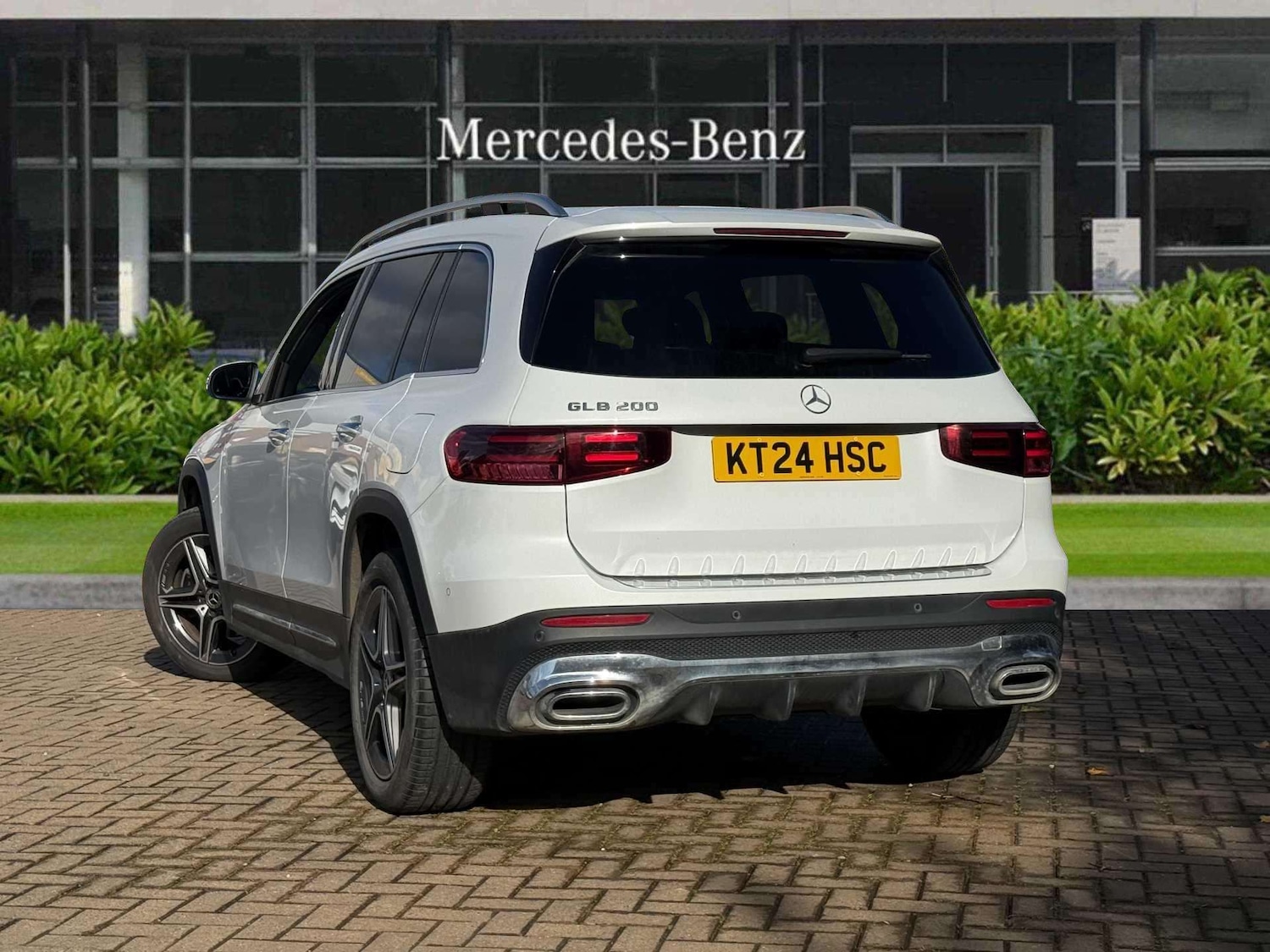 Used Mercedes-Benz GLB 2024 for sale - 76156112: Photo 2