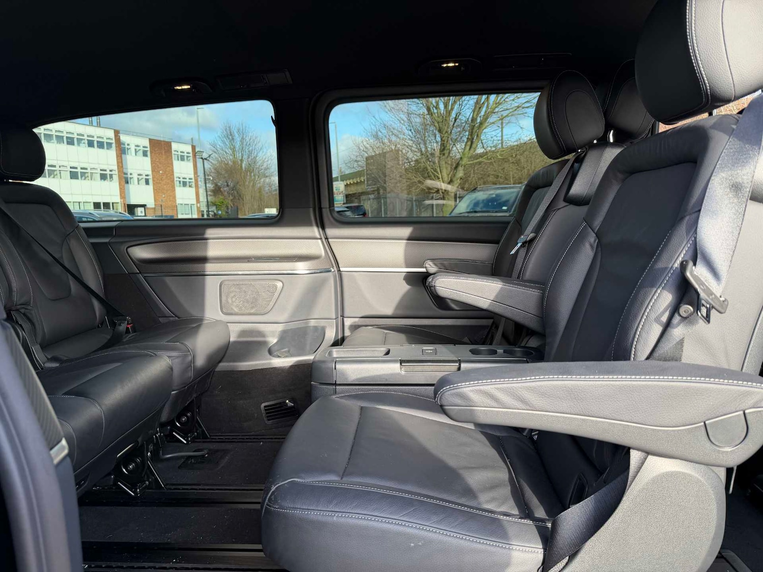 Used Mercedes-Benz V-Class 2025 for sale - 77589252: Photo 35