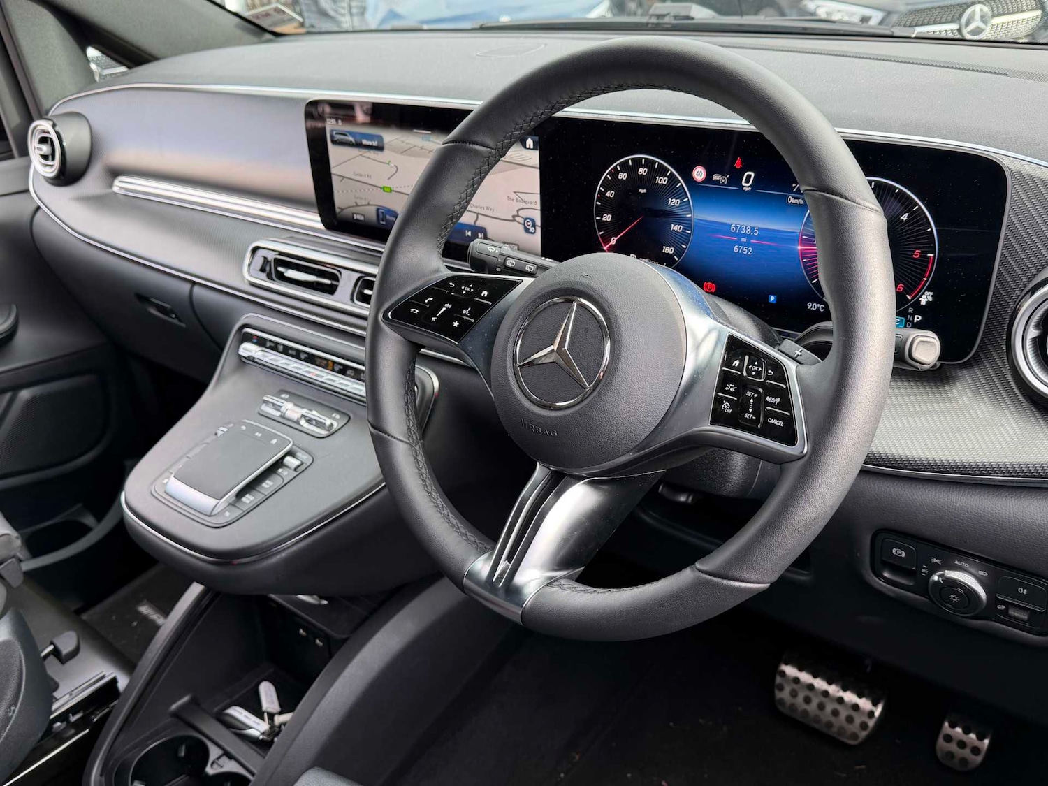 Used Mercedes-Benz V-Class 2025 for sale - 77589252: Photo 4