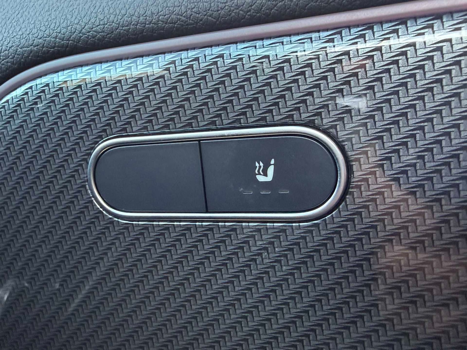 Used Mercedes-Benz GLA 2023 for sale - 76575991: Photo 32