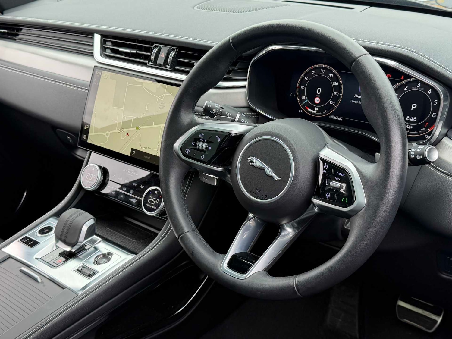 Used Jaguar F-Pace 2024 for sale - 77674826: Photo 15