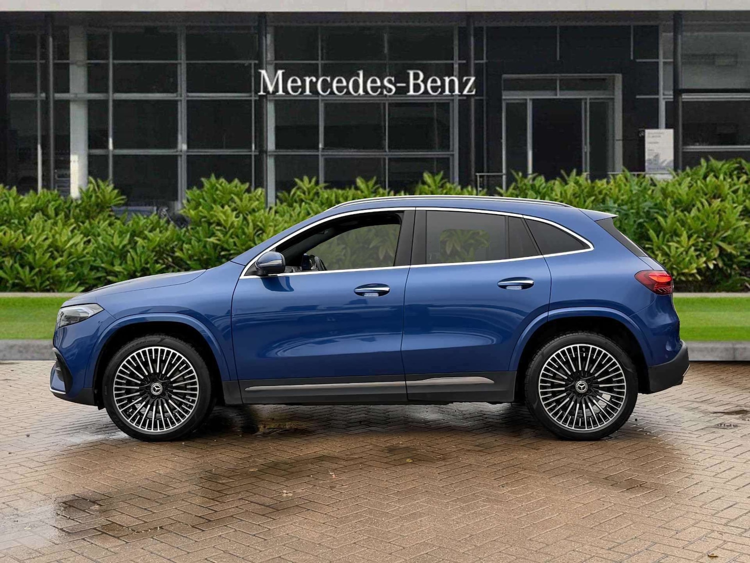 Used Mercedes-Benz EQA 2024 for sale - 76435821: Photo 8