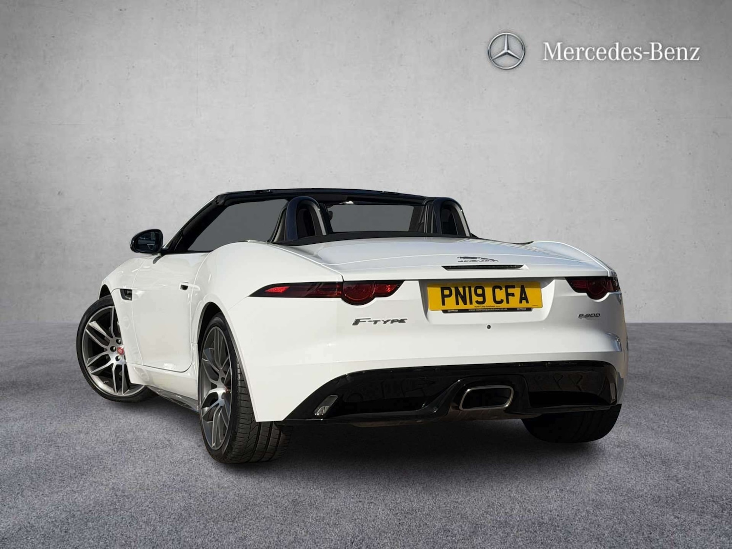 Used Jaguar F-Type 2019 for sale - 77741052: Photo 2