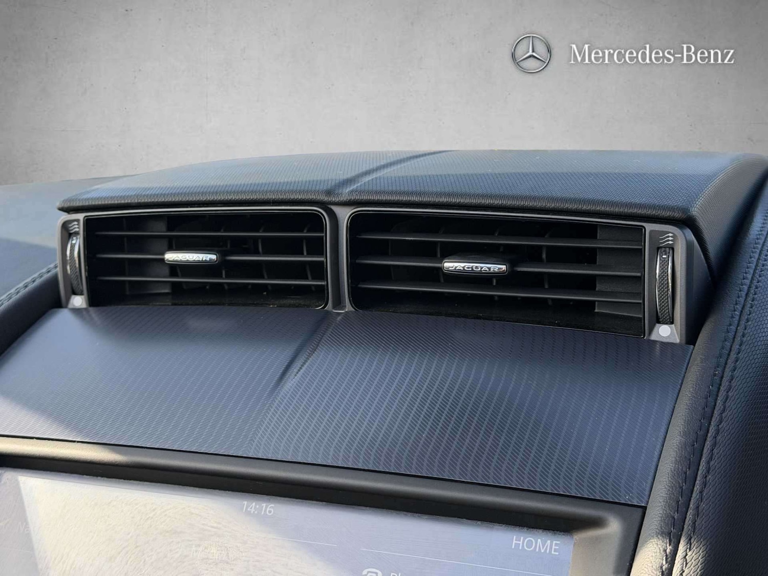 Used Jaguar F-Type 2019 for sale - 77741052: Photo 21